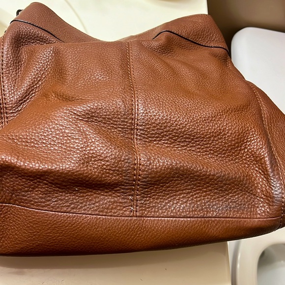 Coach shoulder bag in brown peebled leather - Picture 4 of 13